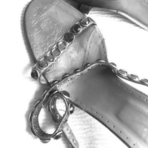 Elastic strap crystal heels